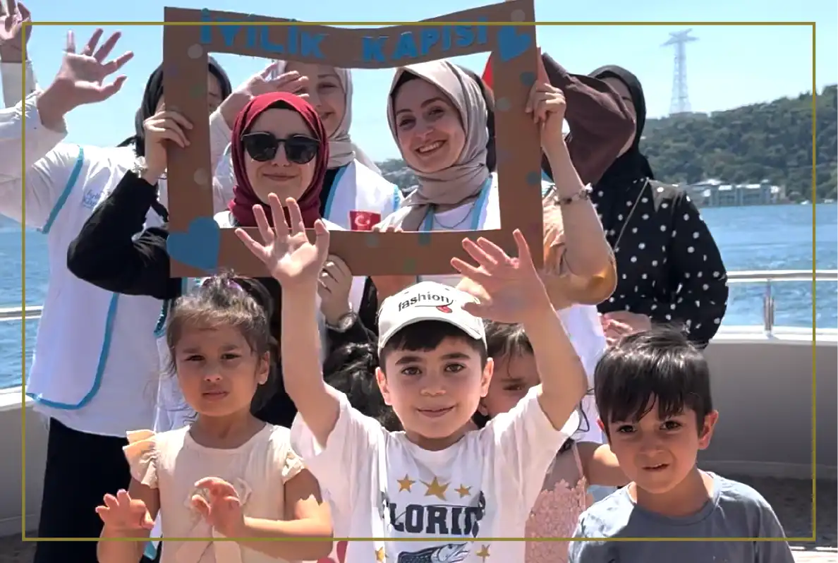 Yetimlerimizle Vapur Gezimiz-25.webp (65 KB)