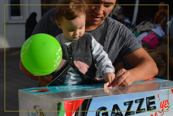 Kermes_2.jpg (164 KB)