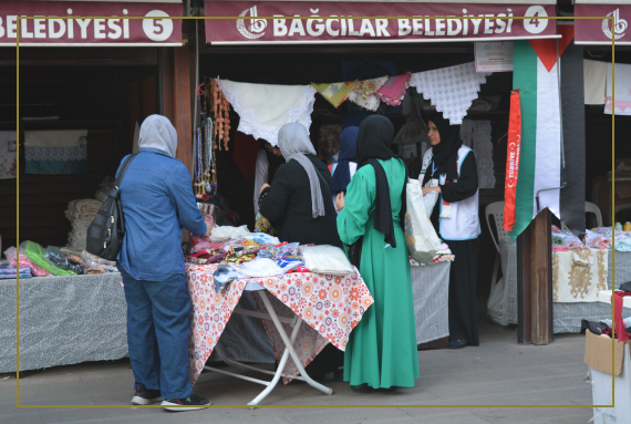 Kermes_4.jpg (195 KB)