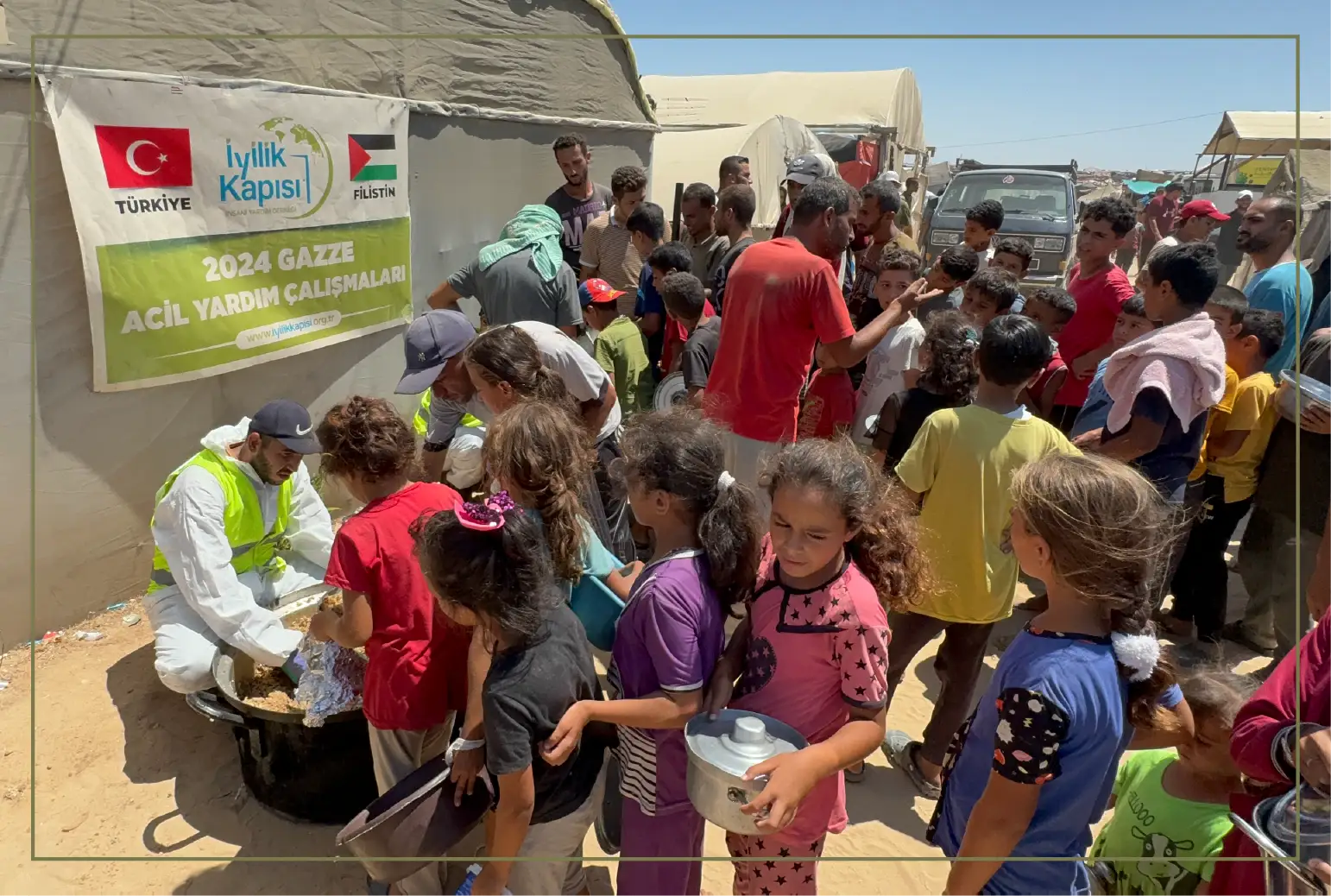 2024_ağustos_gazze_yemek_dağıtımı3.webp (157 KB)