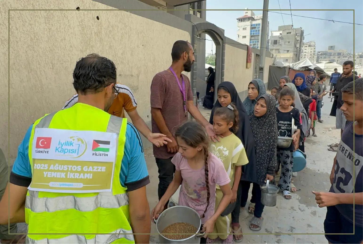 2025_ağustos_gazze_yemek.webp (133 KB)